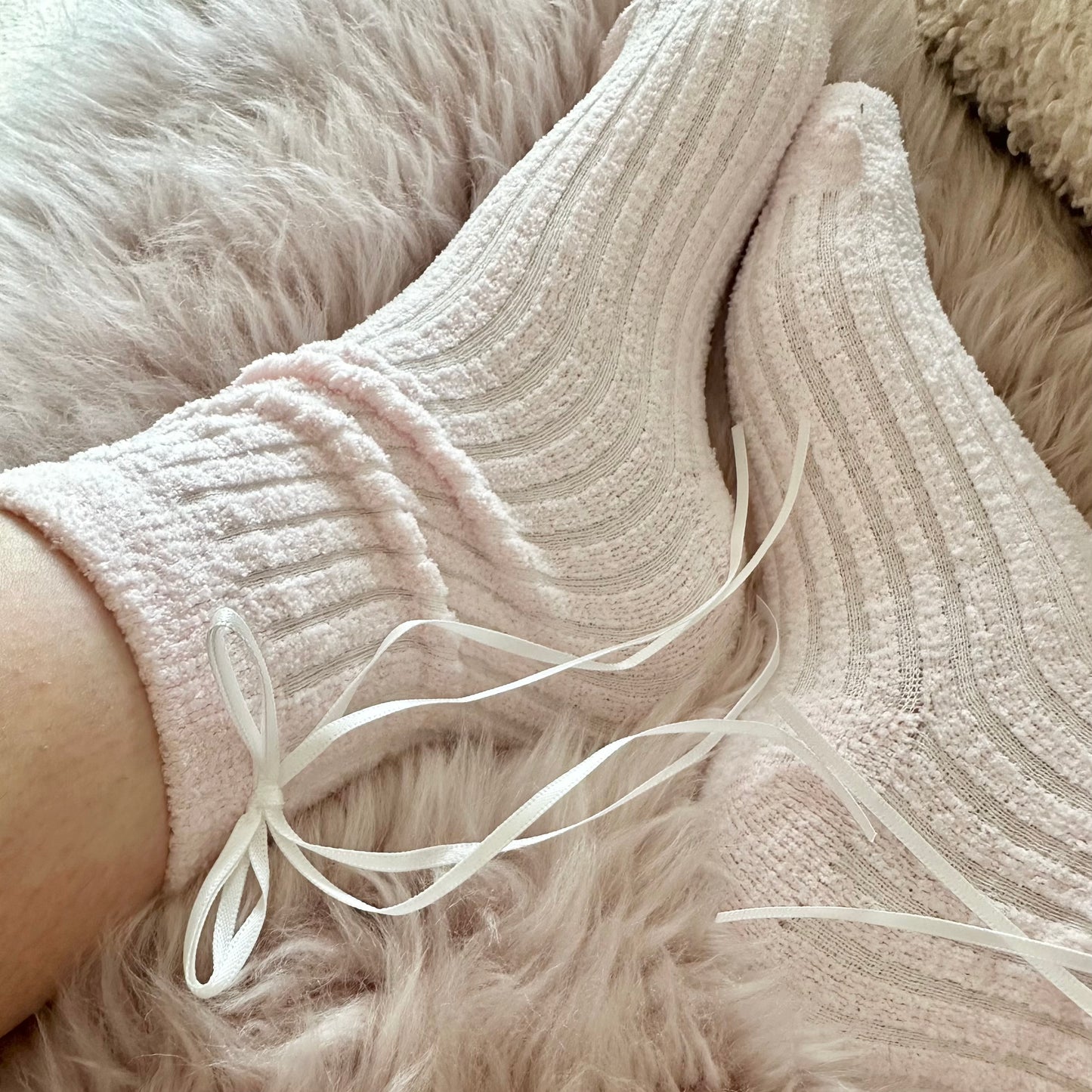 🎀 Super Soft Pink Bow Socks