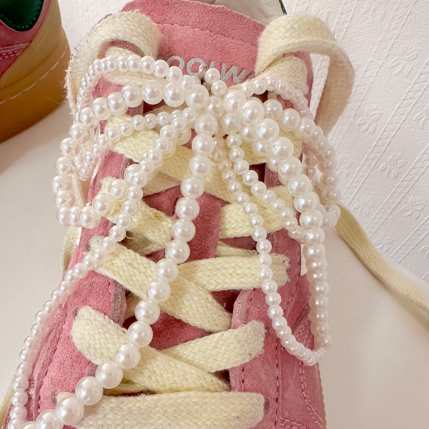 Pearl Bow Shoe Charm
