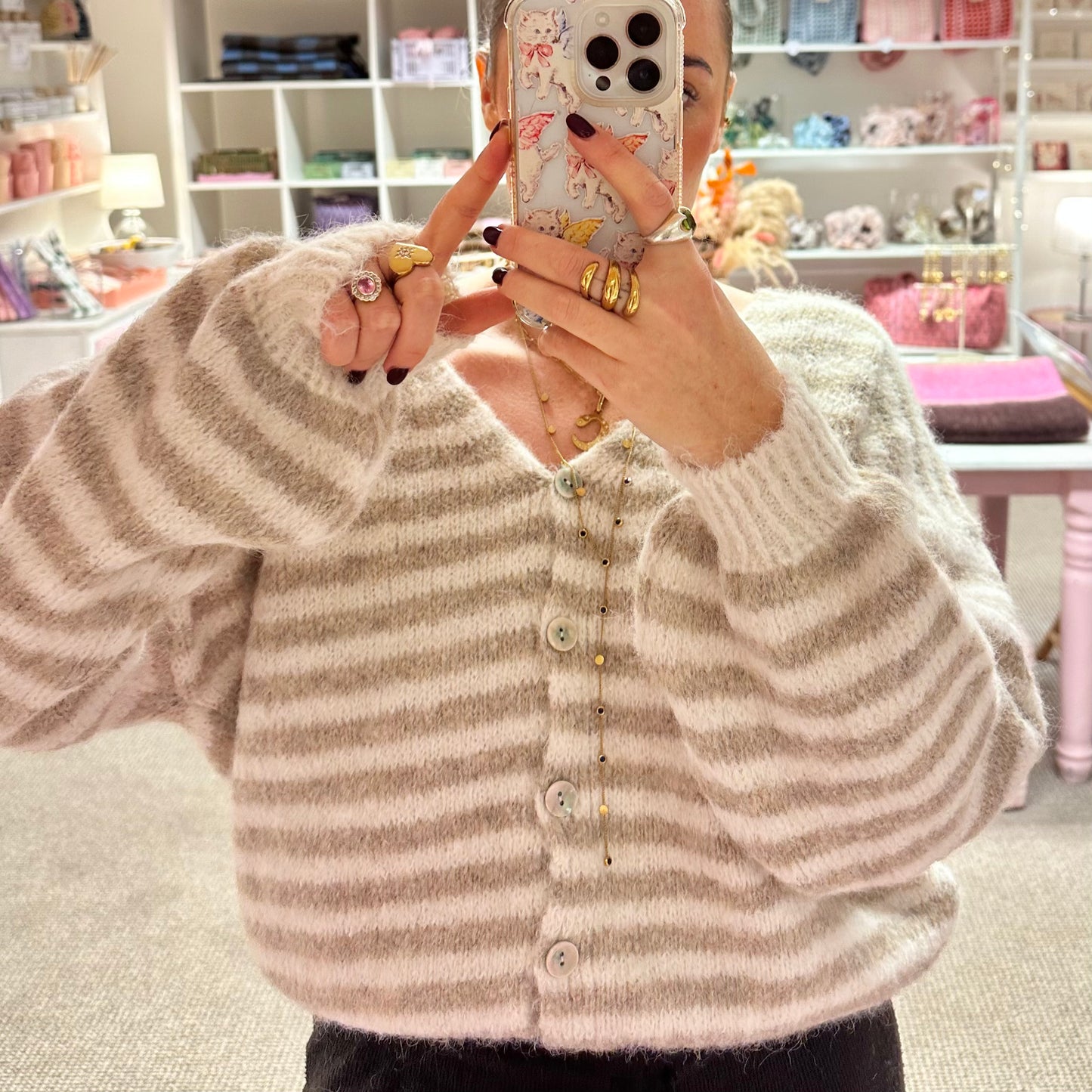 Super Soft Beige & Cream Cardigan (coming back soon) ✨