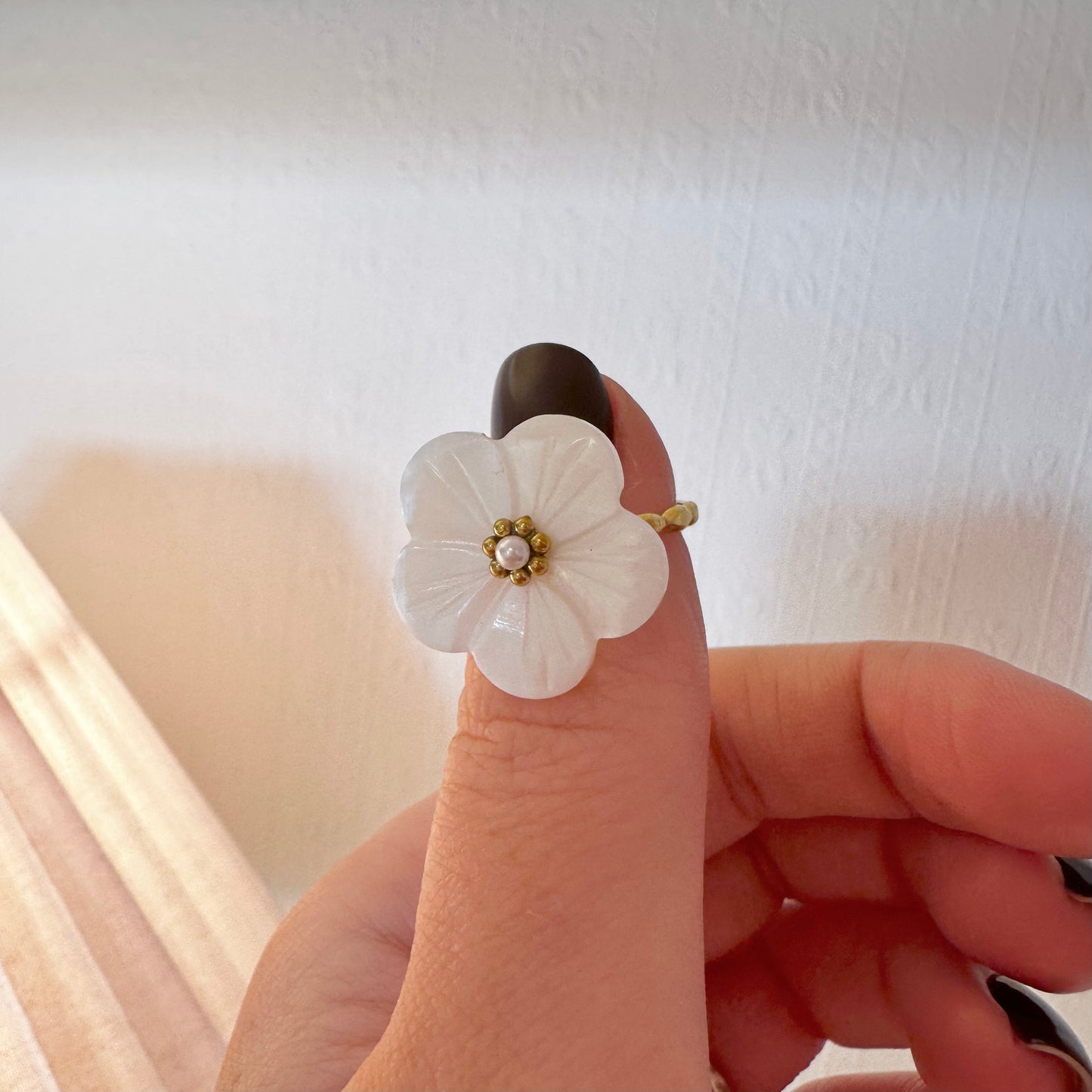 White Flower And Mini Pearl Ring