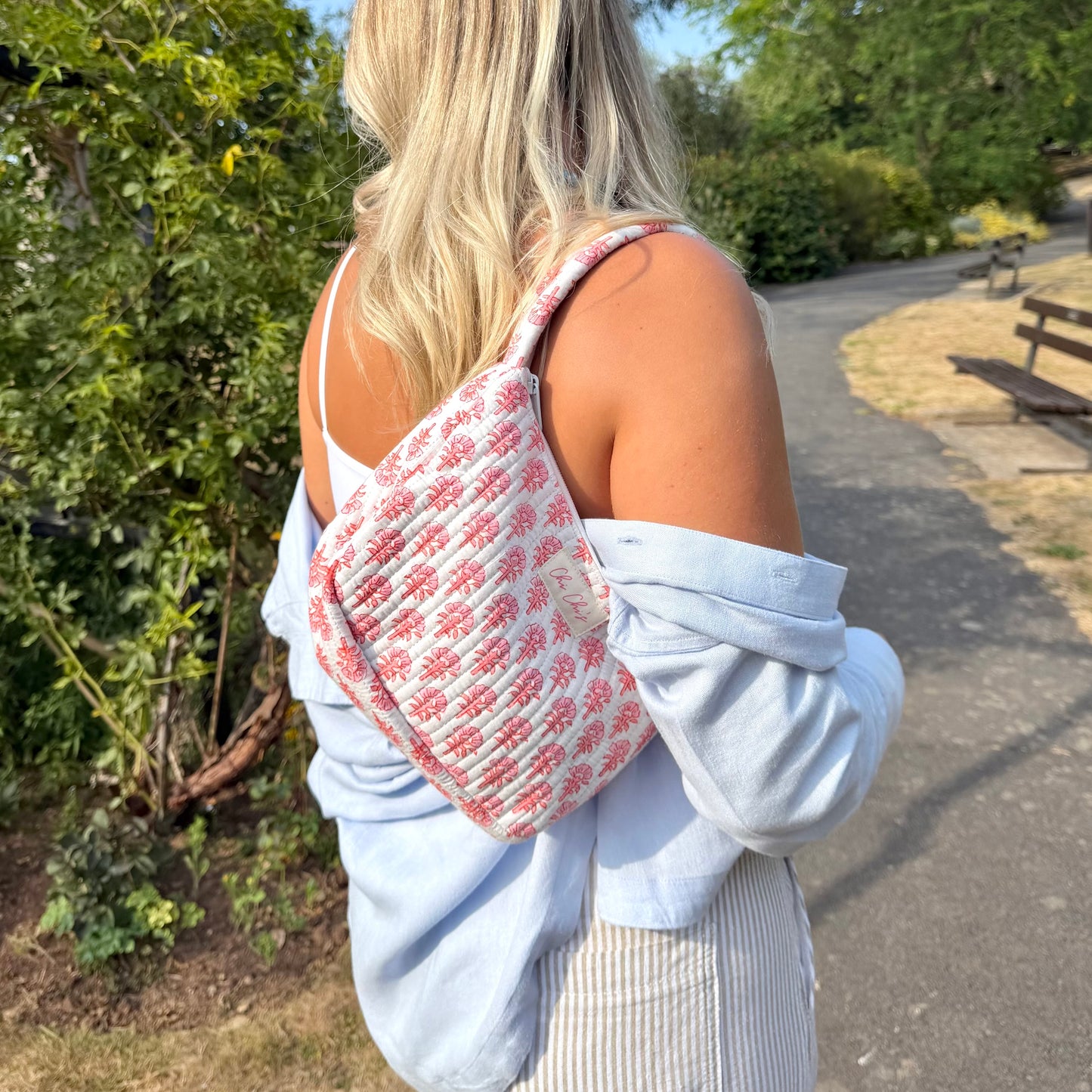 🩷 Chi Chi’s Mini Shoulder Bag Pink & White Floral