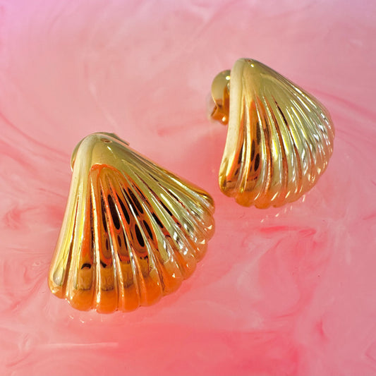 Shell Gold Mini Studs