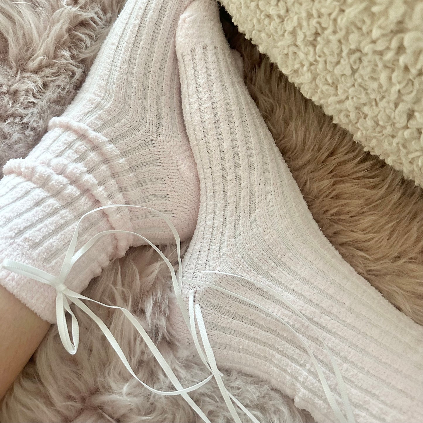 🎀 Super Soft Pink Bow Socks