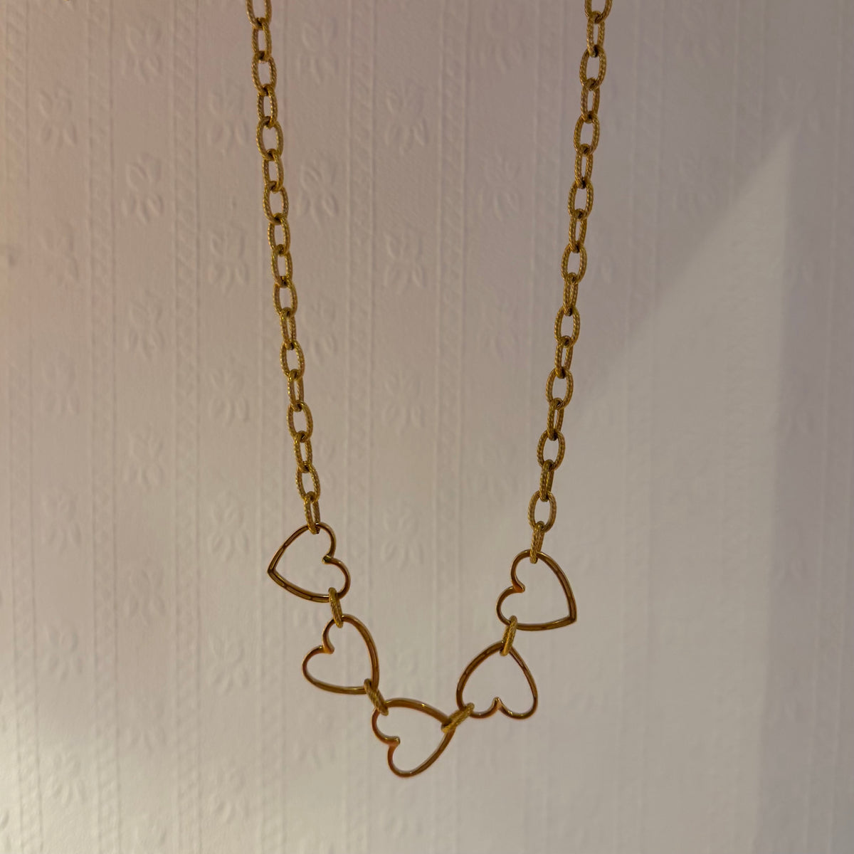 Chunky Chain Interlock Heart Necklace