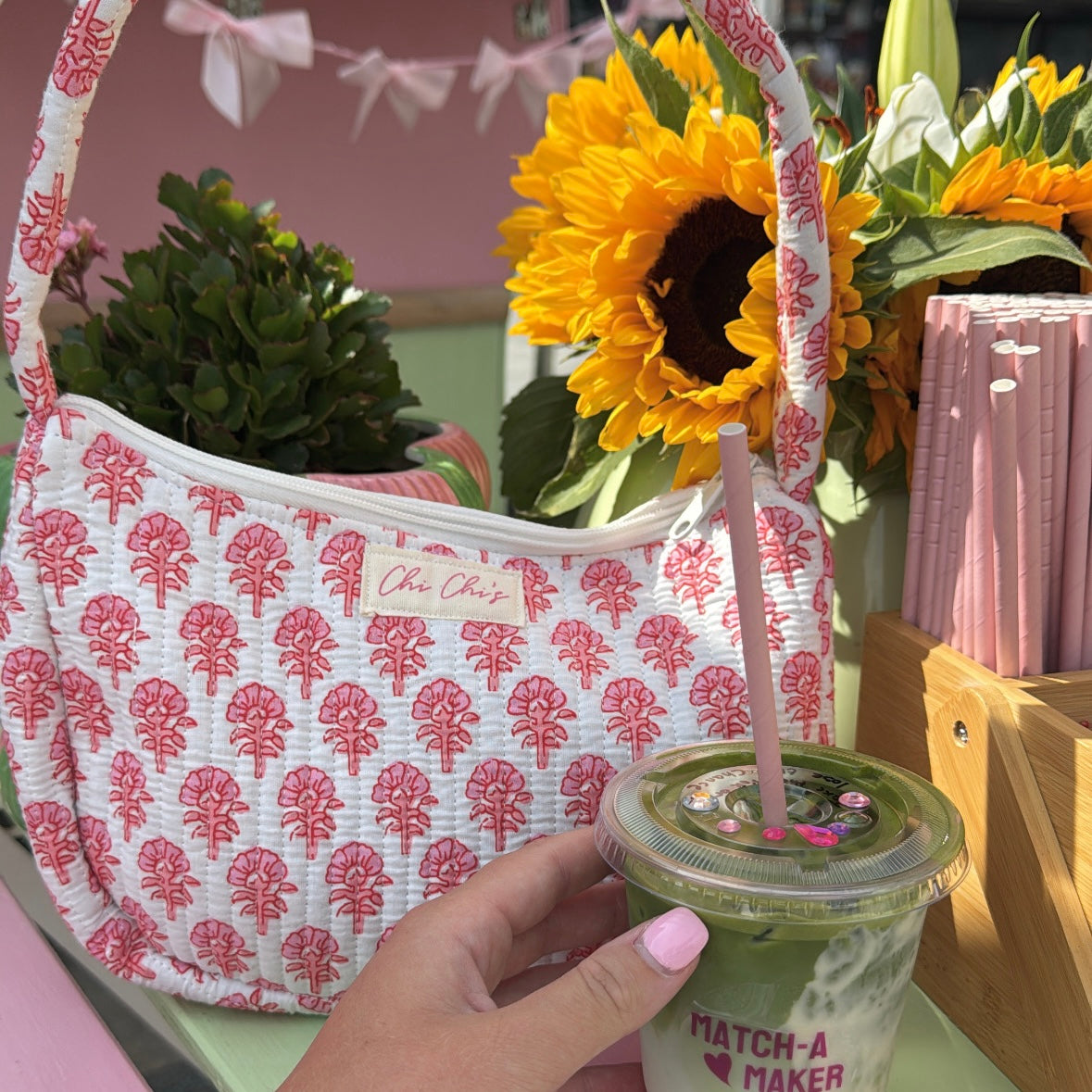 🩷 Chi Chi’s Mini Shoulder Bag Pink & White Floral