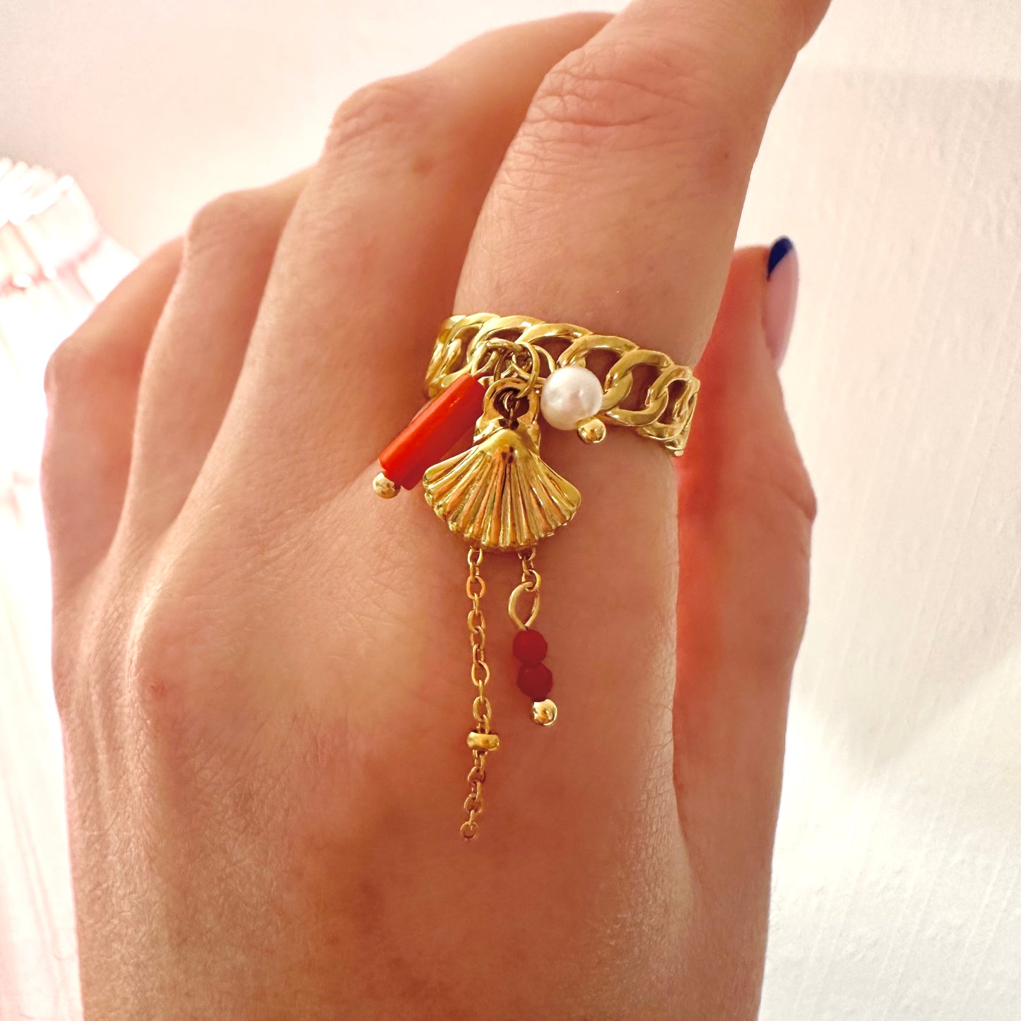 Red Shell Adjustable Charm Ring ❤️