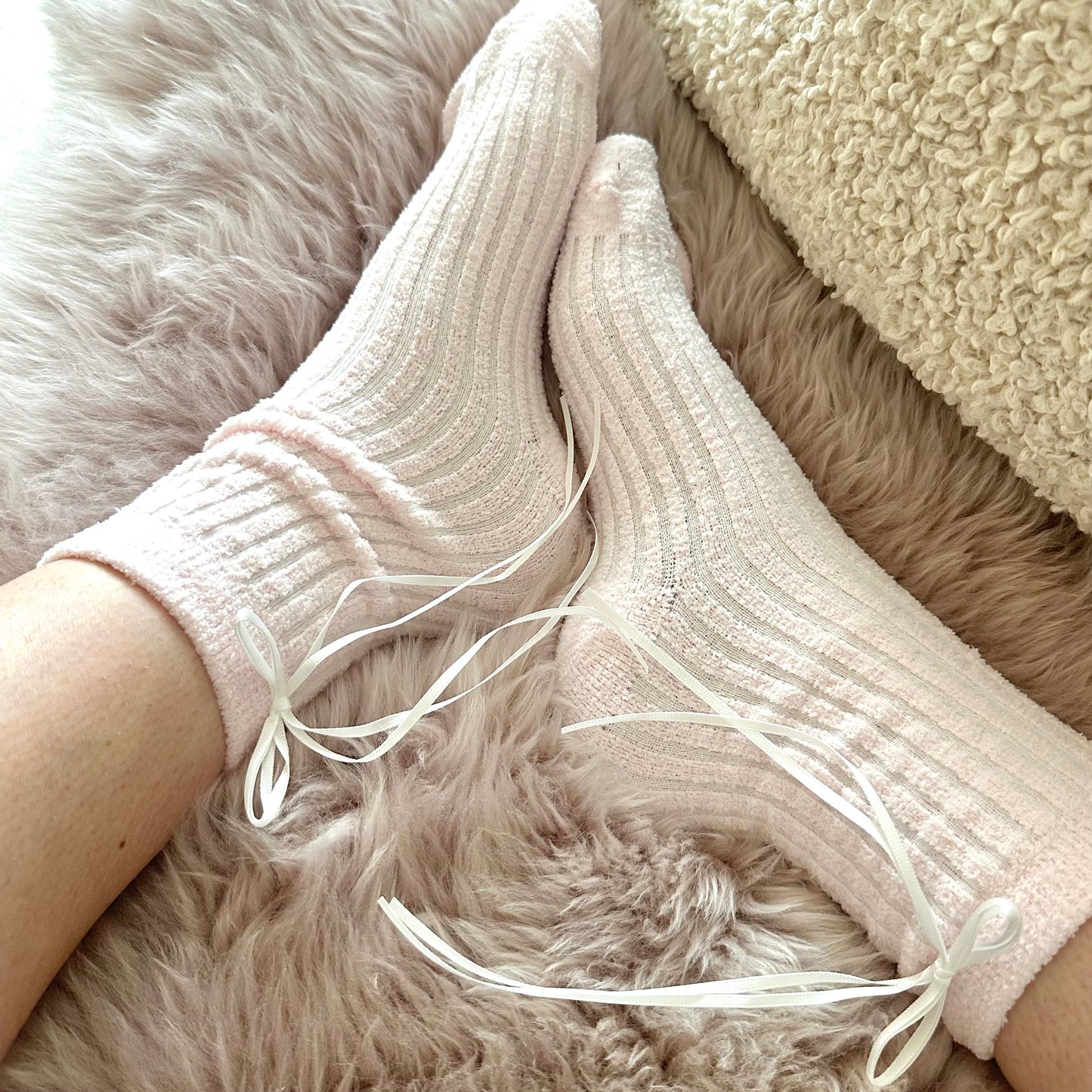 🎀 Super Soft Pink Bow Socks
