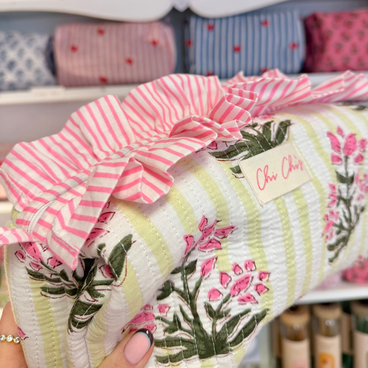 🩷 NEW 🩷 Pink Frill Large Washbag (2 colourways)