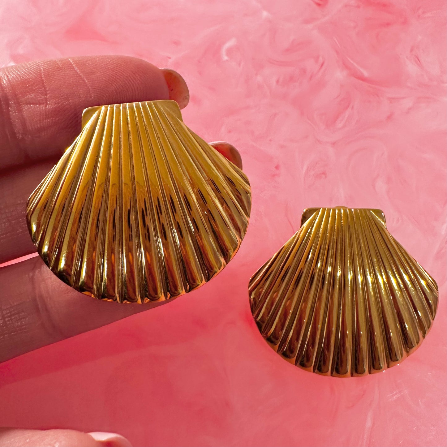 🐚 Golden Statement Shell Stud Earrings