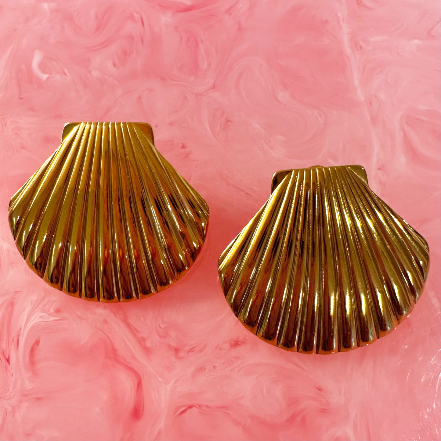 🐚 Golden Statement Shell Stud Earrings
